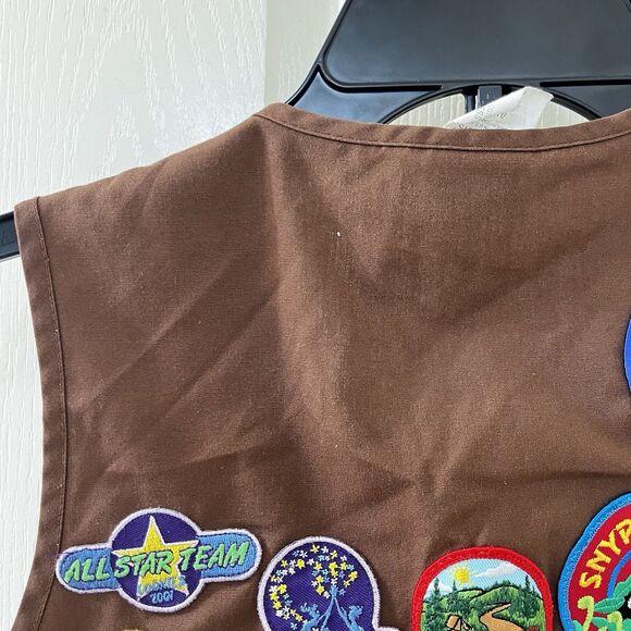 VTG Girl Scouts of America Brown Brownie Vest Pins Badges USA Size Medium 10-12 - Picture 14 of 14